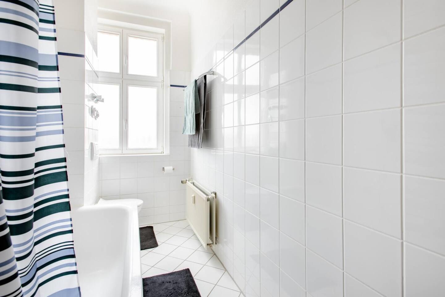 Zwei Charmante Mit Wohnbereich In Zentraler Berliner * Berlin