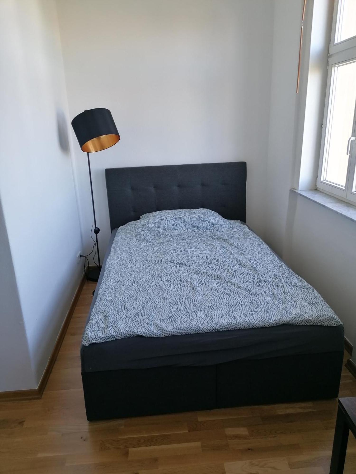 Zwei Charmante Mit Wohnbereich In Zentraler Berliner Berlin